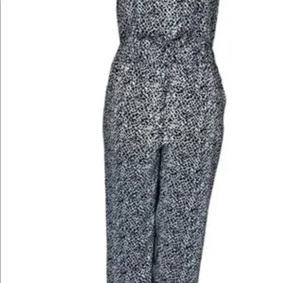 Banana Republic animal print jumpsuit - Picture 8 of 8